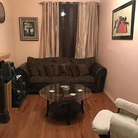 Macon Modern Brownstone Suite